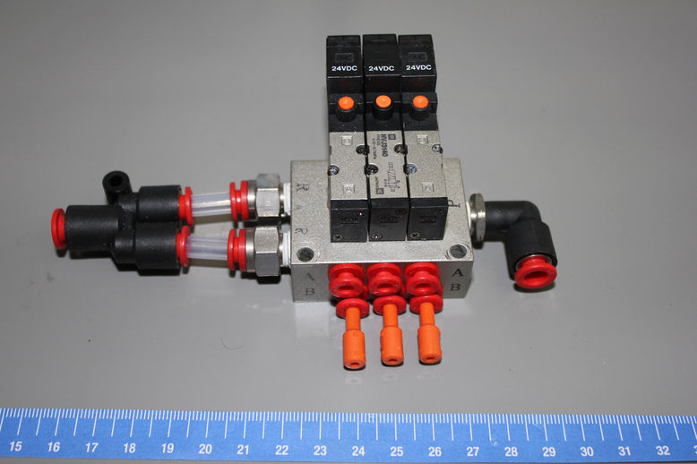 MANIFOLD 3 POSITION, USED